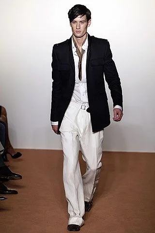 Look 32